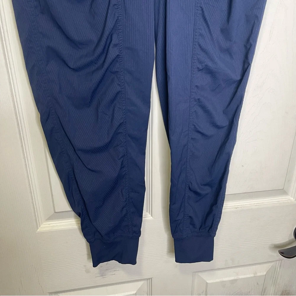 Lululemon Dance Studio Mid-Rise Jogger Sz 8 - Picture 3 of 8